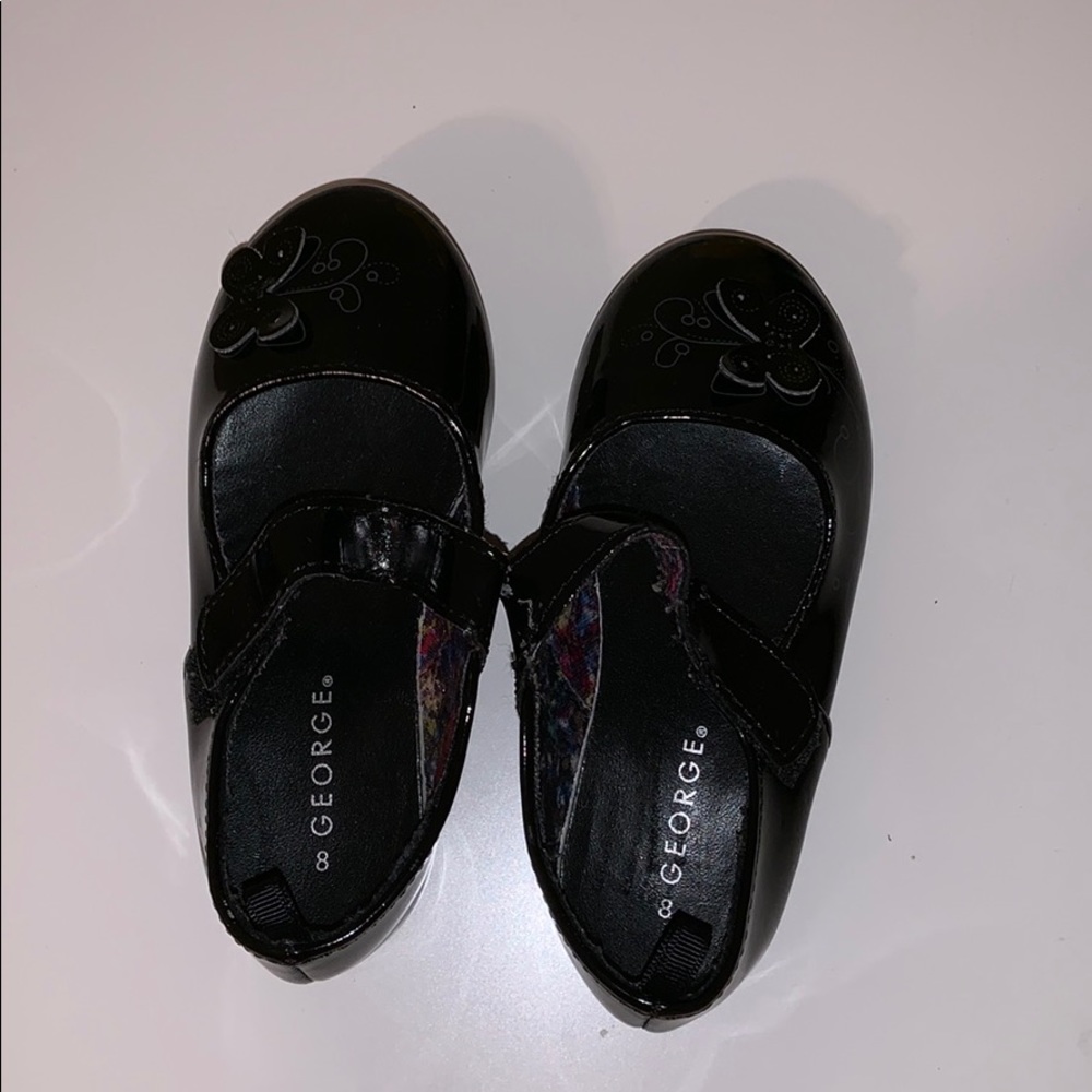 Kids black flats
